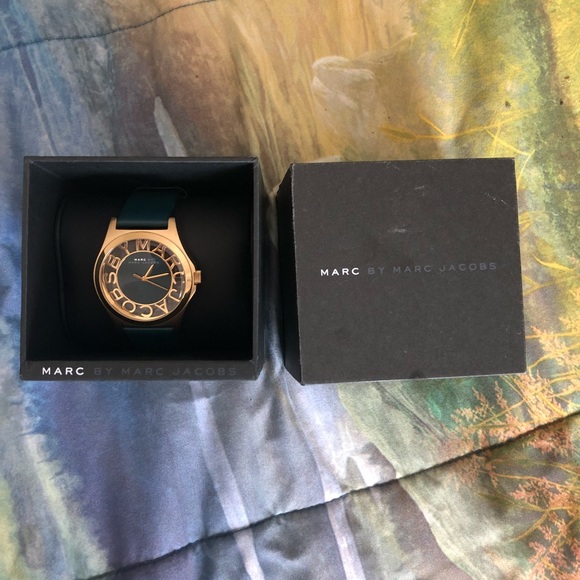 Marc Jacobs leather watch - Picture 2 of 5